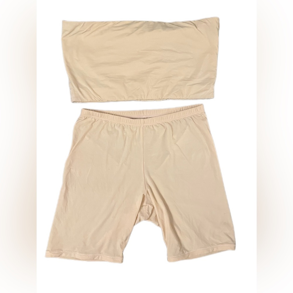Skins Fits Everybody bandeau 2x & biker shorts Medium Sand Or Clay